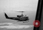 Standbild b-52 Stratofortress Dung Quat Bay Vietnam, 1965, aus Sekunde 7 historischem Filmmaterial Videoclip 65675054395