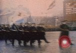 Standbild sowjetischen militärischen Parade Moskau Russland Sowjetunion, 1975, aus Sekunde 26 historischem Filmmaterial Videoclip 65675054400