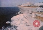 Standbild sowjetische Flugzeugträger Istanbul Türkei, 1975, aus Sekunde 26 historischem Filmmaterial Videoclip 65675054402