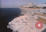 Standbild sowjetische Flugzeugträger Istanbul Türkei, 1975, aus Sekunde 28 historischem Filmmaterial Videoclip 65675054402