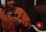 Standbild USS Kitty Hawk Yankee Station Vietnam, 1968, aus Sekunde 25 historischem Filmmaterial Videoclip 65675054433