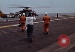 Standbild USS Kitty Hawk Yankee Station Vietnam, 1968, aus Sekunde 46 historischem Filmmaterial Videoclip 65675054433
