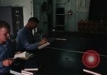 Standbild Kapläne Yankee Station Vietnam, 1968, aus Sekunde 47 historischem Filmmaterial Videoclip 65675054435