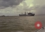 Image Opération par va-et-vient Vietnam Dong Tranh River, 1966, de la seconde 16 séquences d'archives historiques vidéo 65675054442