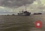 Image Opération par va-et-vient Vietnam Dong Tranh River, 1966, de la seconde 23 séquences d'archives historiques vidéo 65675054442