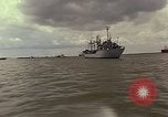 Image Opération par va-et-vient Vietnam Dong Tranh River, 1966, de la seconde 25 séquences d'archives historiques vidéo 65675054442