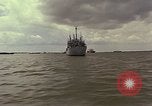 Image Opération par va-et-vient Vietnam Dong Tranh River, 1966, de la seconde 28 séquences d'archives historiques vidéo 65675054442