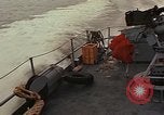 Image Opération par va-et-vient Vietnam Dong Tranh River, 1966, de la seconde 45 séquences d'archives historiques vidéo 65675054442