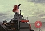 Image Opération par va-et-vient Vietnam Dong Tranh River, 1966, de la seconde 55 séquences d'archives historiques vidéo 65675054442