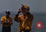 Image Opération par va-et-vient Dong Rivière Tranh Vietnam, 1966, de la seconde 42 séquences d'archives historiques vidéo 65675054443