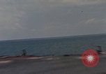 Image Opération par va-et-vient Dong Rivière Tranh Vietnam, 1966, de la seconde 53 séquences d'archives historiques vidéo 65675054443