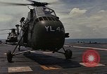 Image Opération par va-et-vient Dong Rivière Tranh Vietnam, 1966, de la seconde 62 séquences d'archives historiques vidéo 65675054443