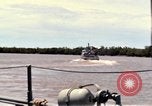 Immagine di Funzionamento Jackstay Il Vietnam, 1966, secondo 23 filmato di repertorio 65675054456
