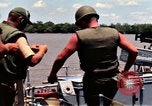 Immagine di Funzionamento Jackstay Il Vietnam, 1966, secondo 54 filmato di repertorio 65675054456