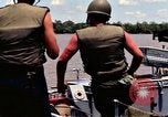 Immagine di Funzionamento Jackstay Il Vietnam, 1966, secondo 56 filmato di repertorio 65675054456