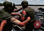 Immagine di Funzionamento Jackstay Il Vietnam, 1966, secondo 62 filmato di repertorio 65675054456
