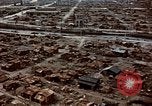 Image Dommages causés par les bombes et Seconde Guerre Mondiale suite Yokohama Japon, 1945, de la seconde 17 séquences d'archives historiques vidéo 65675054462