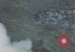 Immagine di Aria investe sul giapponese accampamenti militari Formosa, 1945, secondo 12 filmato di repertorio 65675054465