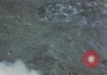 Immagine di Aria investe sul giapponese accampamenti militari Formosa, 1945, secondo 14 filmato di repertorio 65675054465