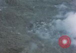 Immagine di Aria investe sul giapponese accampamenti militari Formosa, 1945, secondo 24 filmato di repertorio 65675054465