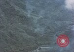 Immagine di Aria investe sul giapponese accampamenti militari Formosa, 1945, secondo 46 filmato di repertorio 65675054465