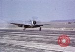Standbild USAAC P-47s und P-38s Betrieb am Flugplatz (A-78) Florennes Belgien, 1945, aus Sekunde 41 historischem Filmmaterial Videoclip 65675054473