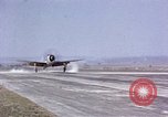 Standbild USAAC P-47s und P-38s Betrieb am Flugplatz (A-78) Florennes Belgien, 1945, aus Sekunde 50 historischem Filmmaterial Videoclip 65675054473