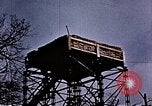 Standbild US Army Antiaircraft Tower in der Nähe Flugplatz Avril Frankreich, 1945, aus Sekunde 55 historischem Filmmaterial Videoclip 65675054475