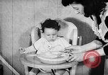 Immagine di Figli di combattenti United States USA, 1943, secondo 19 filmato di repertorio 65675054481