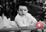Immagine di Figli di combattenti United States USA, 1943, secondo 26 filmato di repertorio 65675054481