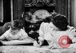 Immagine di Figli di combattenti United States USA, 1943, secondo 43 filmato di repertorio 65675054481