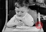 Immagine di Figli di combattenti United States USA, 1943, secondo 51 filmato di repertorio 65675054481