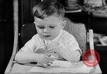 Immagine di Figli di combattenti United States USA, 1943, secondo 52 filmato di repertorio 65675054481