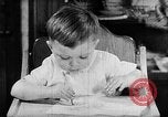 Immagine di Figli di combattenti United States USA, 1943, secondo 55 filmato di repertorio 65675054481