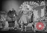 Immagine di Carole Landis United States USA, 1943, secondo 55 filmato di repertorio 65675054483
