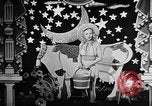 Immagine di Carole Landis United States USA, 1943, secondo 23 filmato di repertorio 65675054484