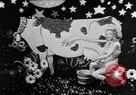 Immagine di Carole Landis United States USA, 1943, secondo 35 filmato di repertorio 65675054484