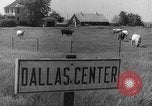Standbild routinemäßige Aktivitäten Iowa United States USA, 1944, aus Sekunde 25 historischem Filmmaterial Videoclip 65675054495