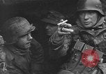 Image Soldats allemands en Bataille des Ardennes Seconde Guerre Mondiale Poteau Belgique, 1944, de la seconde 28 séquences d'archives historiques vidéo 65675054505