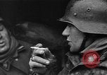 Image Soldats allemands en Bataille des Ardennes Seconde Guerre Mondiale Poteau Belgique, 1944, de la seconde 41 séquences d'archives historiques vidéo 65675054505