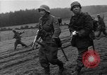 Image Soldats allemands en Bataille des Ardennes Seconde Guerre Mondiale Poteau Belgique, 1944, de la seconde 56 séquences d'archives historiques vidéo 65675054505