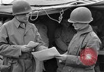 Standbild rote Kugel Konvoi Chartres Frankreich, 1944, aus Sekunde 20 historischem Filmmaterial Videoclip 65675054521
