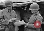 Standbild rote Kugel Konvoi Chartres Frankreich, 1944, aus Sekunde 21 historischem Filmmaterial Videoclip 65675054521