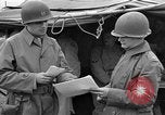 Standbild rote Kugel Konvoi Chartres Frankreich, 1944, aus Sekunde 22 historischem Filmmaterial Videoclip 65675054521