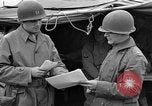 Standbild rote Kugel Konvoi Chartres Frankreich, 1944, aus Sekunde 25 historischem Filmmaterial Videoclip 65675054521
