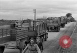 Standbild rote Kugel Konvoi Chartres Frankreich, 1944, aus Sekunde 29 historischem Filmmaterial Videoclip 65675054521