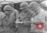 Standbild rote Kugel Konvoi Chartres Frankreich, 1944, aus Sekunde 41 historischem Filmmaterial Videoclip 65675054521
