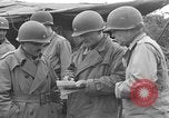 Standbild rote Kugel Konvoi Chartres Frankreich, 1944, aus Sekunde 43 historischem Filmmaterial Videoclip 65675054521