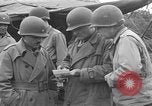 Standbild rote Kugel Konvoi Chartres Frankreich, 1944, aus Sekunde 45 historischem Filmmaterial Videoclip 65675054521