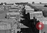 Standbild rote Kugel Konvoi Chartres Frankreich, 1944, aus Sekunde 3 historischem Filmmaterial Videoclip 65675054522